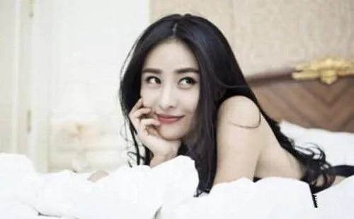 疑贾青不雅照大曝光 娱乐圈纪委王思聪调侃后转发