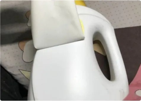 洗衣液瓶子做简易花盆制作方法图片大全