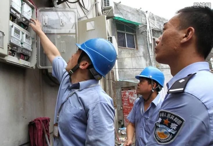 团伙四人窃电获刑 非法牟利金额17万被判重刑