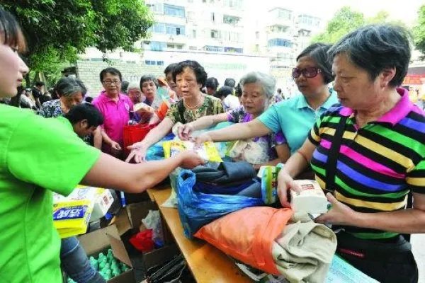 哪有回收旧衣服的？