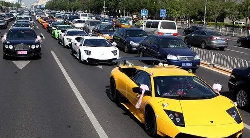 中国史上最牛的婚礼车队