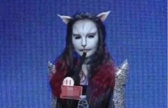 她是非诚勿扰最特殊的女嘉宾,化妆成猫脸无人敢牵手,卸妆后长成什么样?
