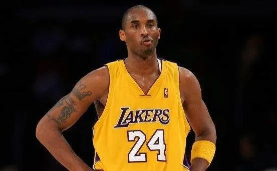 科比30000分用了1180场，那乔丹，张伯伦呢？