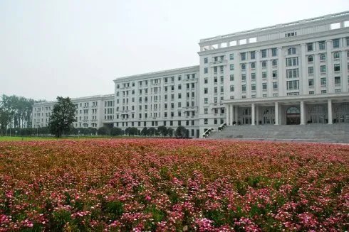 电子科大就考研题目出现偏差致歉：补考并追责，你怎么看？