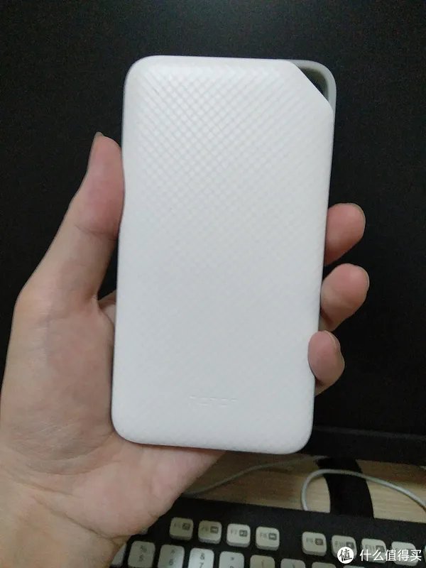 或许真不值得买—HONOR 荣耀 10000mAh 移动电源 标准版 使用评测