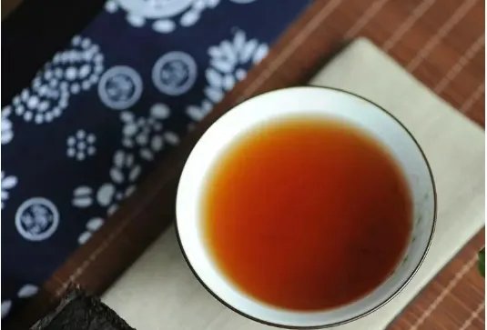 泡茶叶的水温多少度最佳？