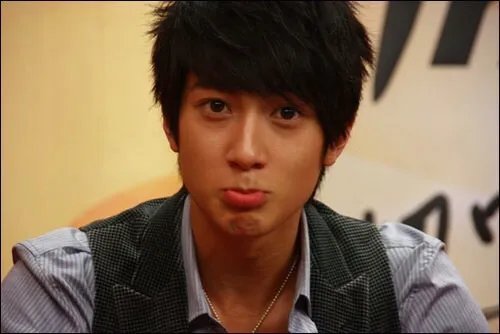 如何评价《爸爸回来了》中吴尊的表现?