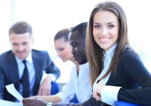 为了避免把小人当贵人、把贵人当仇人,怎么学会分辨哪些人是职场贵人?