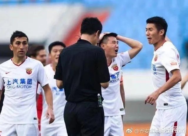 上港对亚泰的比赛吕文君换下陈彬彬后上港场上就没有u23球员了，这样情况合理吗？