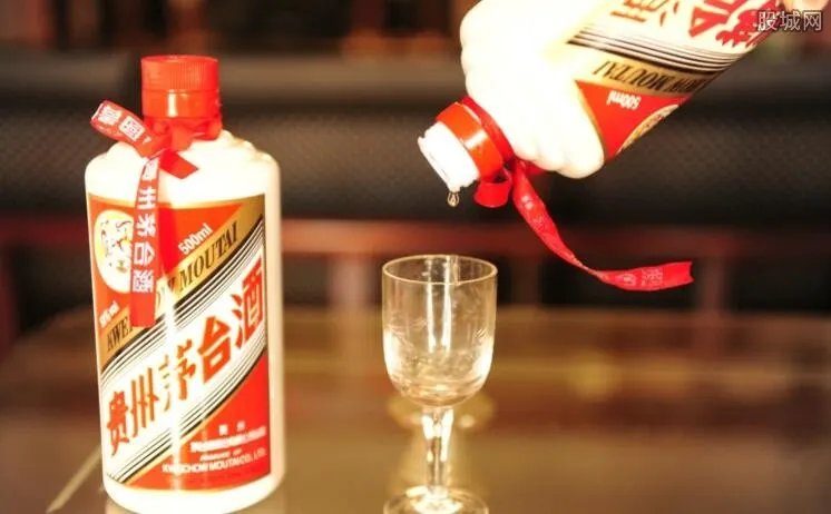 京东假茅台案进展 将以一赔十的价格补偿给受害人