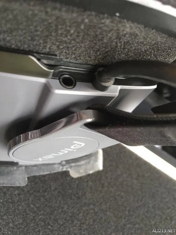 小派4K VR上手评测:全球首款4K分辨率VR眼镜!