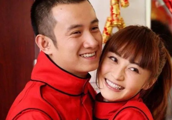 文章是怎么爱上姚笛的？