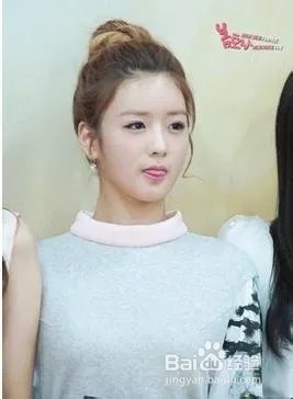 简单时尚的各种盘头发包包头扎法