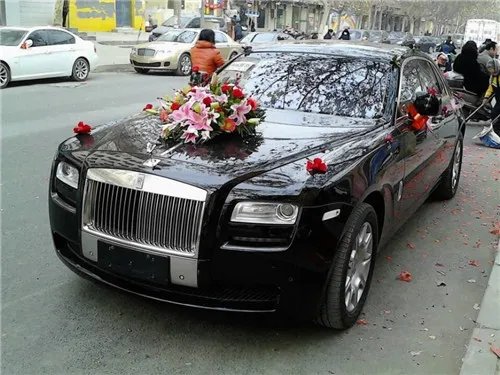 豪华婚车车队图片欣赏 婚车车队一般都用什么车