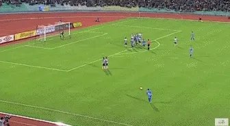 在日本漫画《足球小将》中,大空翼有哪些成名必杀技?