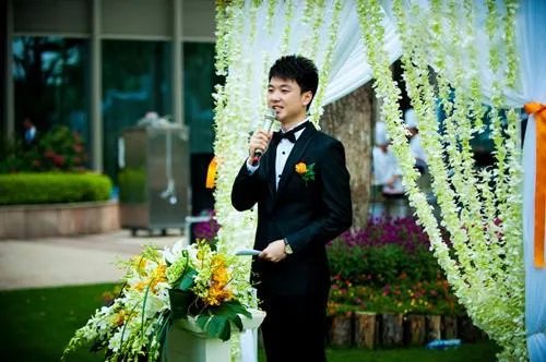 幽默搞笑婚礼主持词怎么说 2017婚礼主持词开场白