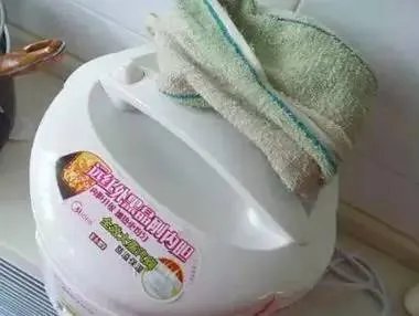 【妙招】电饭锅做蛋糕原来如此简单！保存好，别丢了！