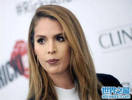 世界十大变性美女，泰瑞托依变性后成为时尚界宠儿 