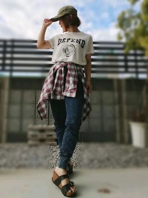 白色t恤怎么搭配 20款不重复白t恤穿搭