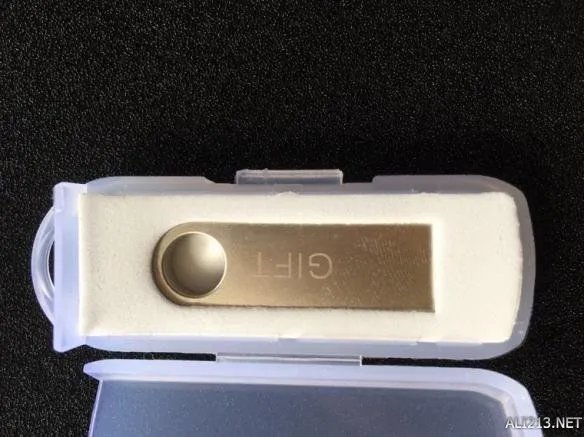 小派4K VR上手评测:全球首款4K分辨率VR眼镜!