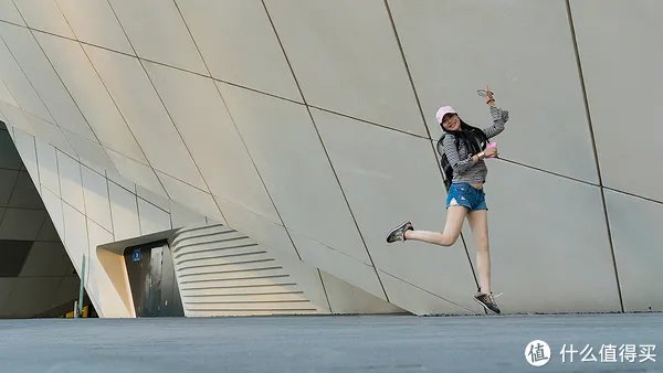 摄影笔记 篇十六：#言出必行#带上SONY A7R2去拍妹子！附拍妹镜头使用心得