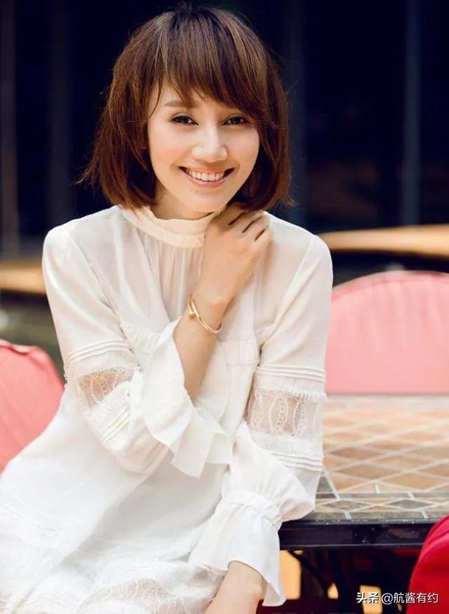 徐峥囧系列第三部《囧妈》,袁泉的严肃脸如何出喜感?