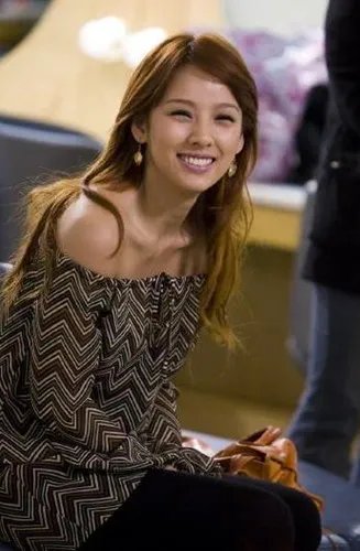 网曝李孝利是变性人么 整容前后对比照片流出