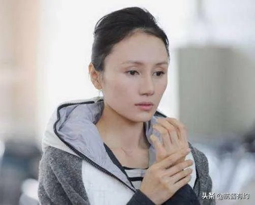 徐峥囧系列第三部《囧妈》,袁泉的严肃脸如何出喜感?