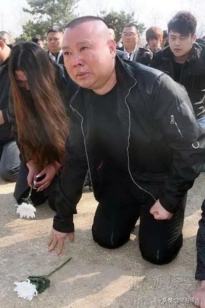 郭德纲拜师侯耀文先生十五周年纪念演出，石富宽、侯震、杨进明等悉数参加，你怎么评价？