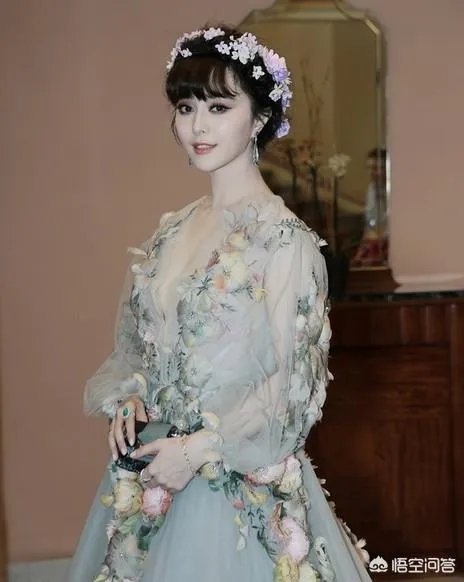 范冰冰的复古巴黎女郎封面，你觉得这样的范爷漂亮吗？