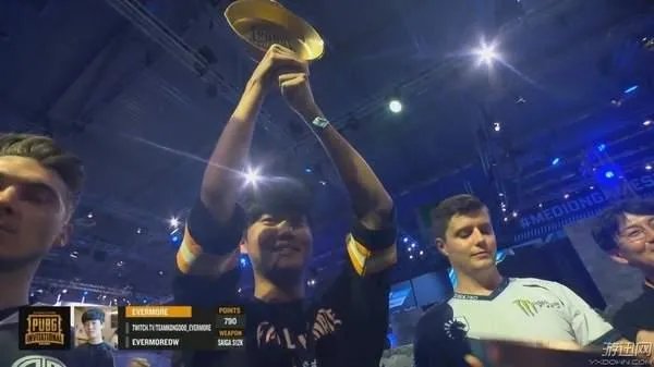 《绝地求生》你觉得LYB和刚强王，哪个更容易吃鸡？