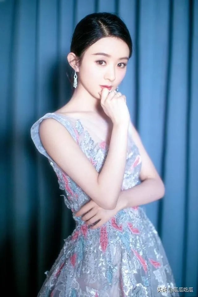 赵丽颖与王一博拍戏被网友晒同框照，你觉得他俩有cp感吗？