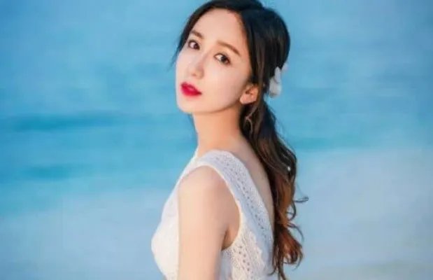 爱情公寓胡一菲扮演者是谁 扮演者娄艺潇资料及近况介绍