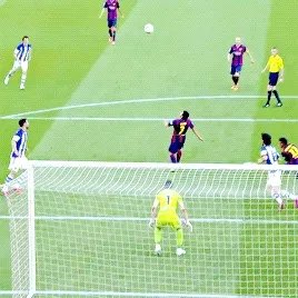 在日本漫画《足球小将》中,大空翼有哪些成名必杀技?