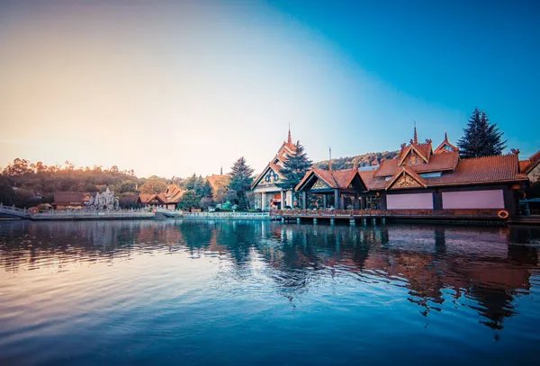 哪里适合夏天旅游 夏天去哪旅游比较凉快