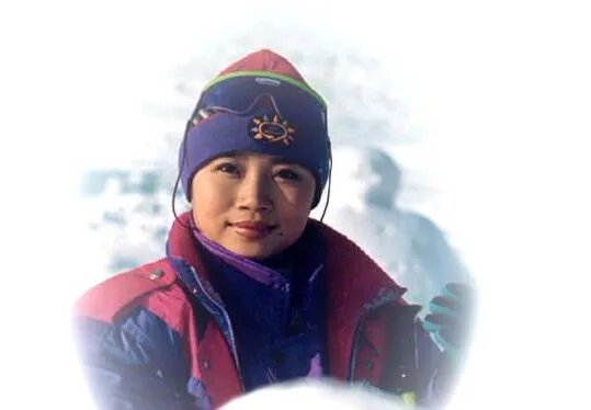 歌星李娜照片大曝光  昔日歌后逃离红尘入佛门