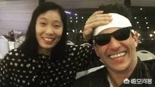 如何评价朱婷与人合影,一手遮住日本国旗?