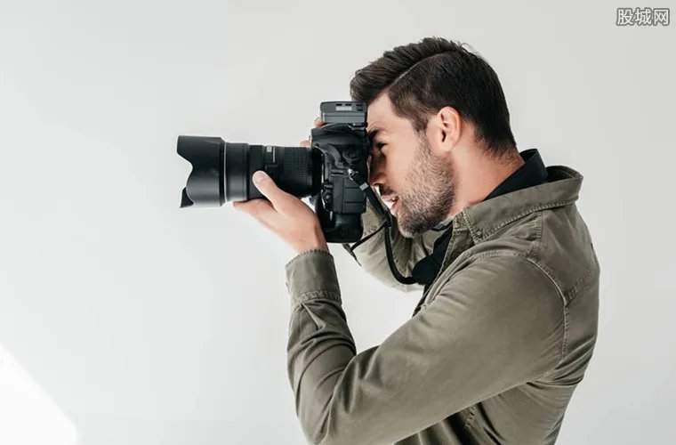 人民日报评代拍乱象 粉丝经济衍生代拍黑产