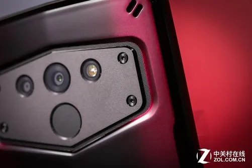 6100mAh灭霸级续航 糖果电霸手机C21评测