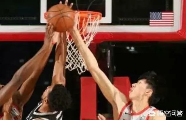 周琦在NBA季后赛进入轮转，周琦这是要崛起了吗？