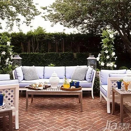 10个户外餐厅设计 花团簇拥的华丽感