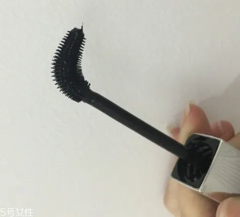 美宝莲弯弯睫毛膏怎么用?想怎么弯就怎么弯