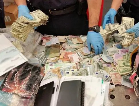 为什么华裔入美会遭查现金？