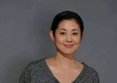 嫁给杨亚洲的倪萍太幸福,一个细节看出两人有多般配,比陈凯歌强,咋看?