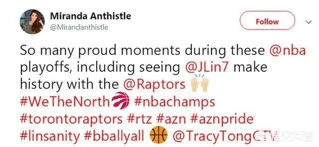 猛龙夺冠庆典,美女记者主动合影林书豪,后者双手的动作引球迷点赞,你怎么看?