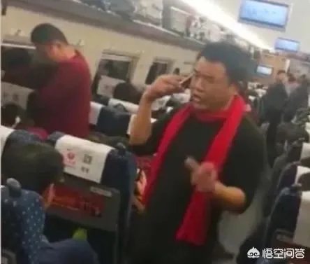 男子高铁报警称“超速超载”。铁路局：投诉人拒为超高儿童补票无理取闹，你怎么看这名男子的行为？