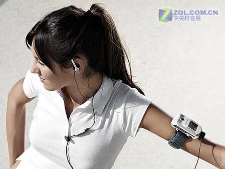 运动音乐两相宜 200万像素索爱W710评测