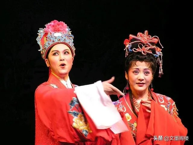 为什么感觉江瑶的越剧全是配唱？