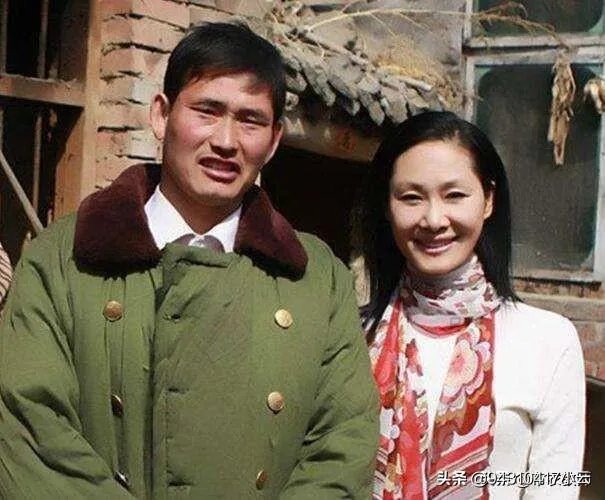 大衣哥朱之文在演艺界成名后，为什么不忘回乡种地？