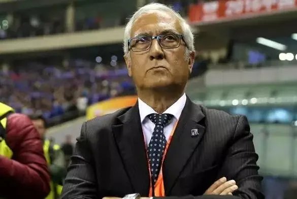 续约曼萨诺，你认为贵州下赛季会取得怎样的成绩？